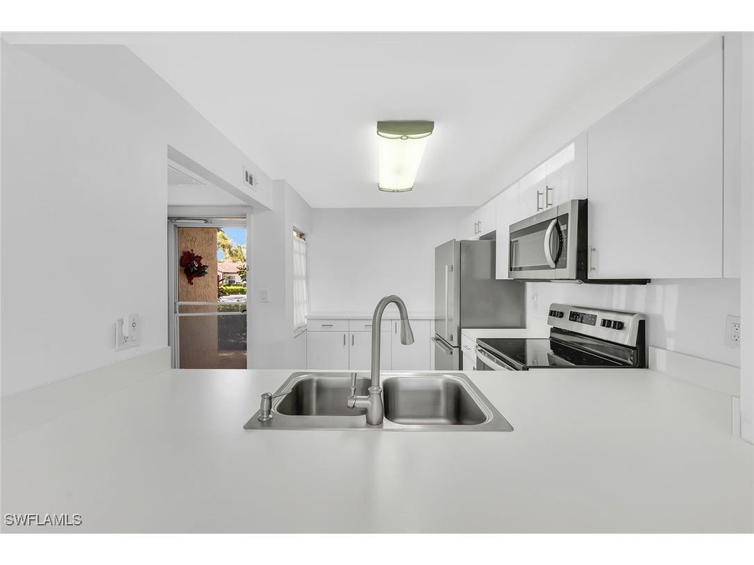 1086 Forest Lakes Drive #102 Naples FL 34105 225080734 image5