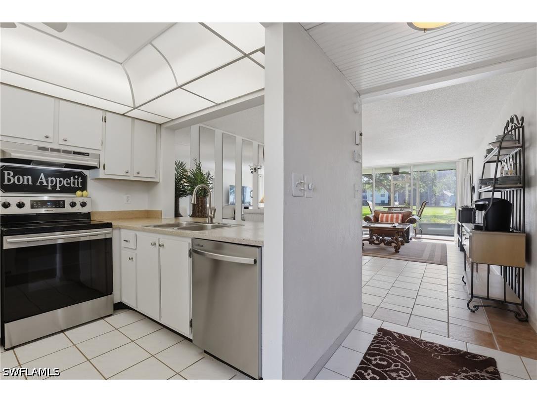 1086 Forest Lakes Drive #106 Naples FL 34105 226018088 image15