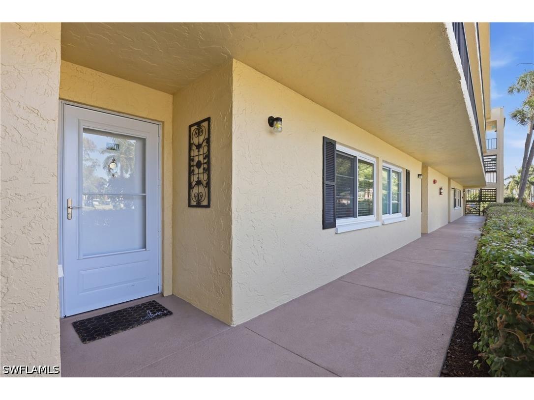 1086 Forest Lakes Drive #106 Naples FL 34105 226019930 image5