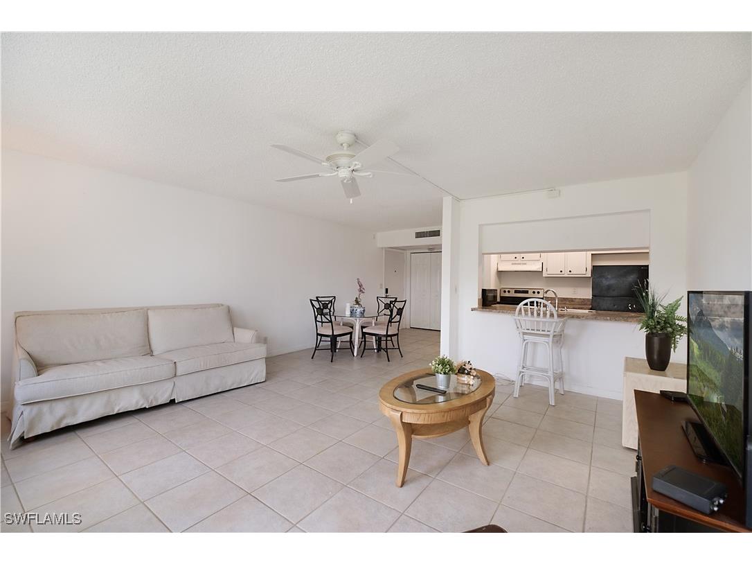 1086 Forest Lakes Drive #9305 Naples FL 34105 225079483 image4