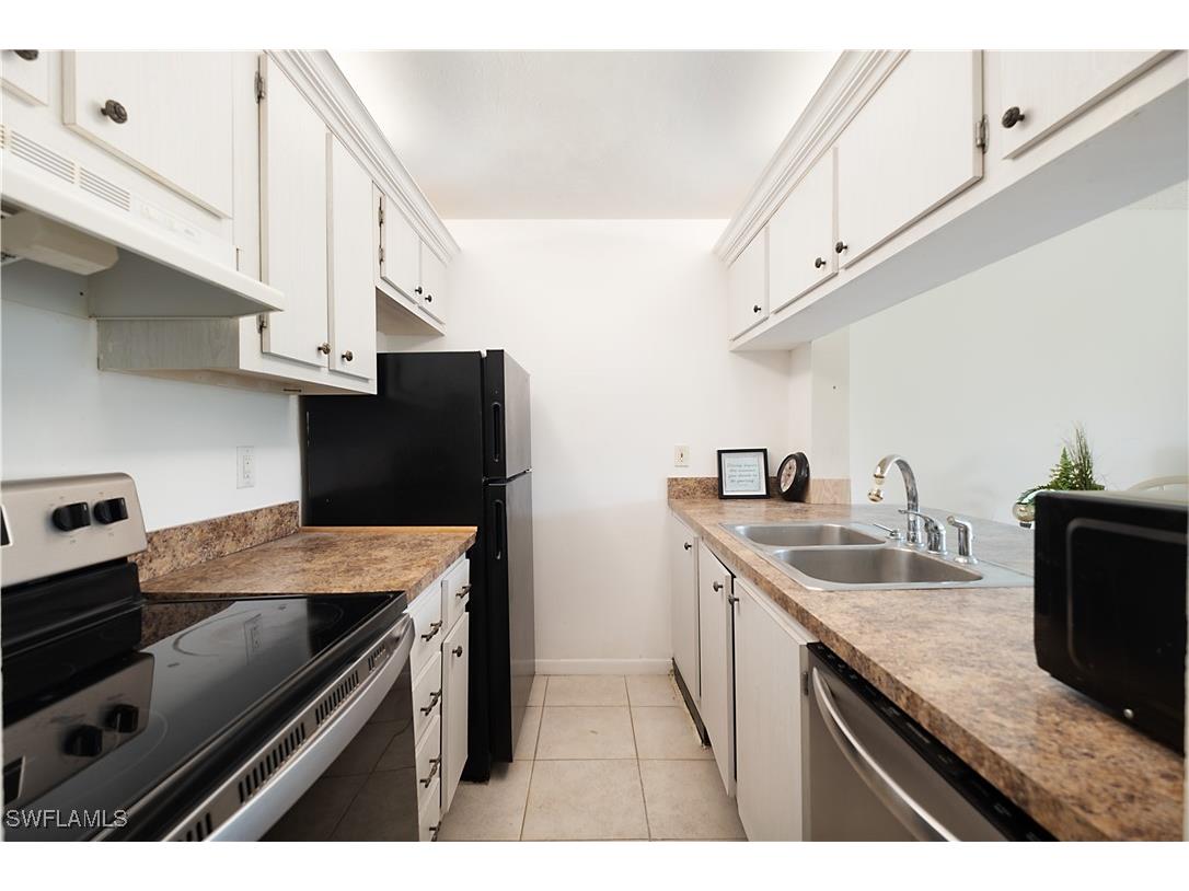 1086 Forest Lakes Drive #9305 Naples FL 34105 225079483 image7