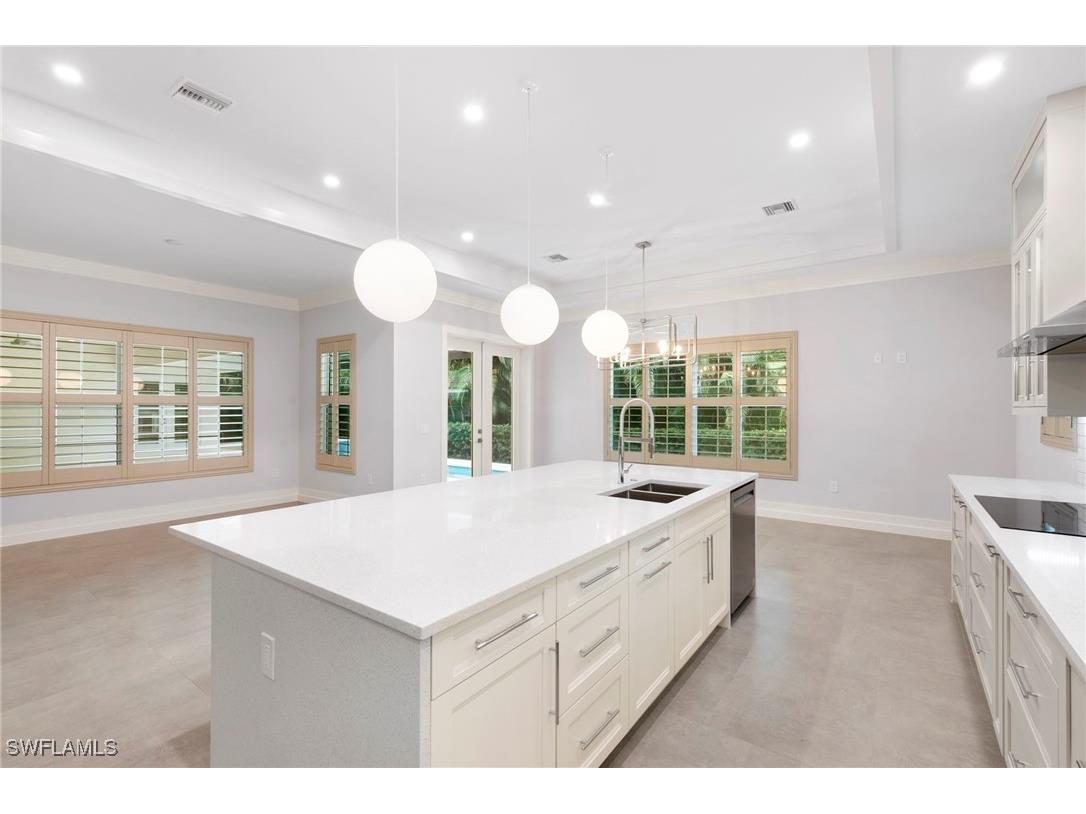 1086 Michigan Avenue Naples FL 34103 225081374 image8