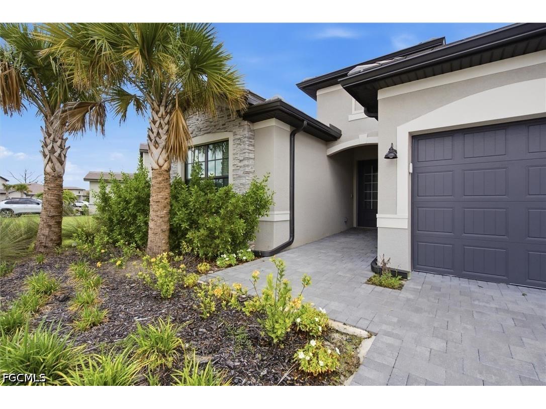 10863 Timber Creek Drive Fort Myers FL 33913 2026028833 image2