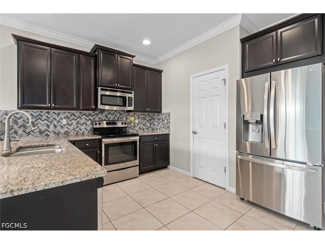 10864 Alvara Way Bonita Springs FL 34135 2026023078 image4