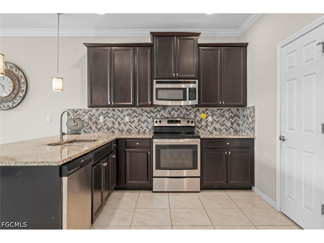 10864 Alvara Way Bonita Springs FL 34135 2026023078 image5