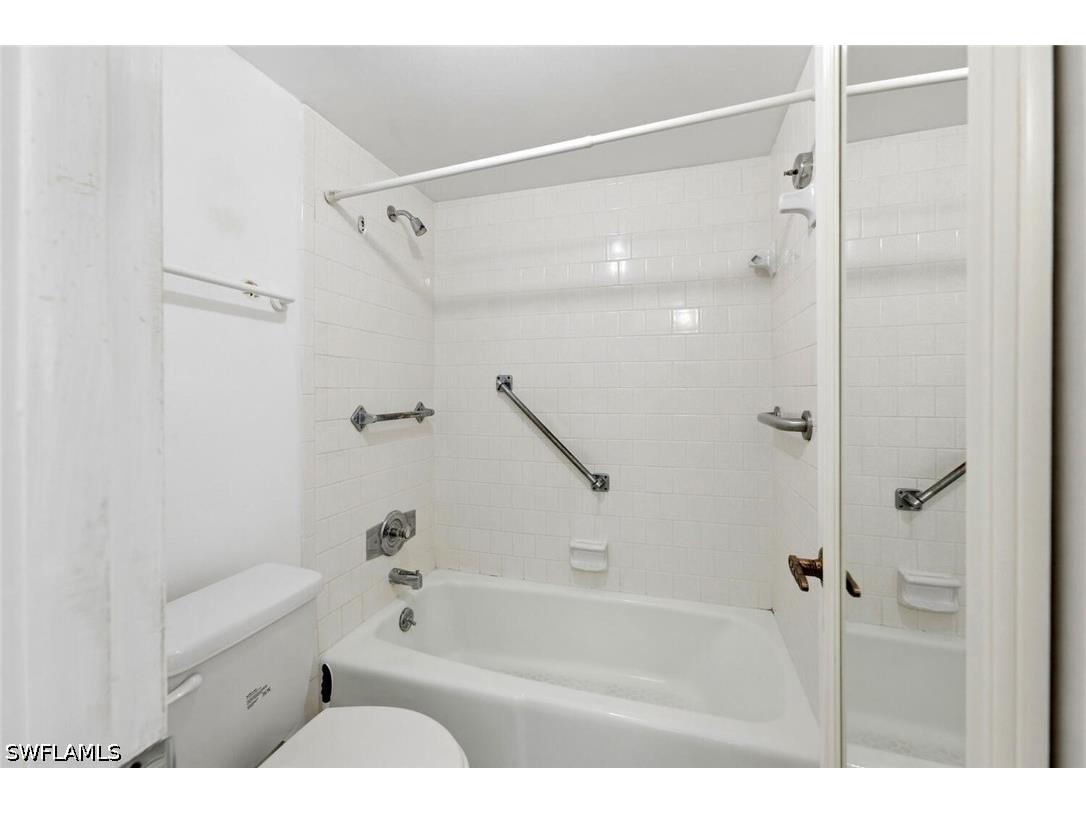 1087 Forest Lakes Drive #1-303 Naples FL 34105 226014586 image17