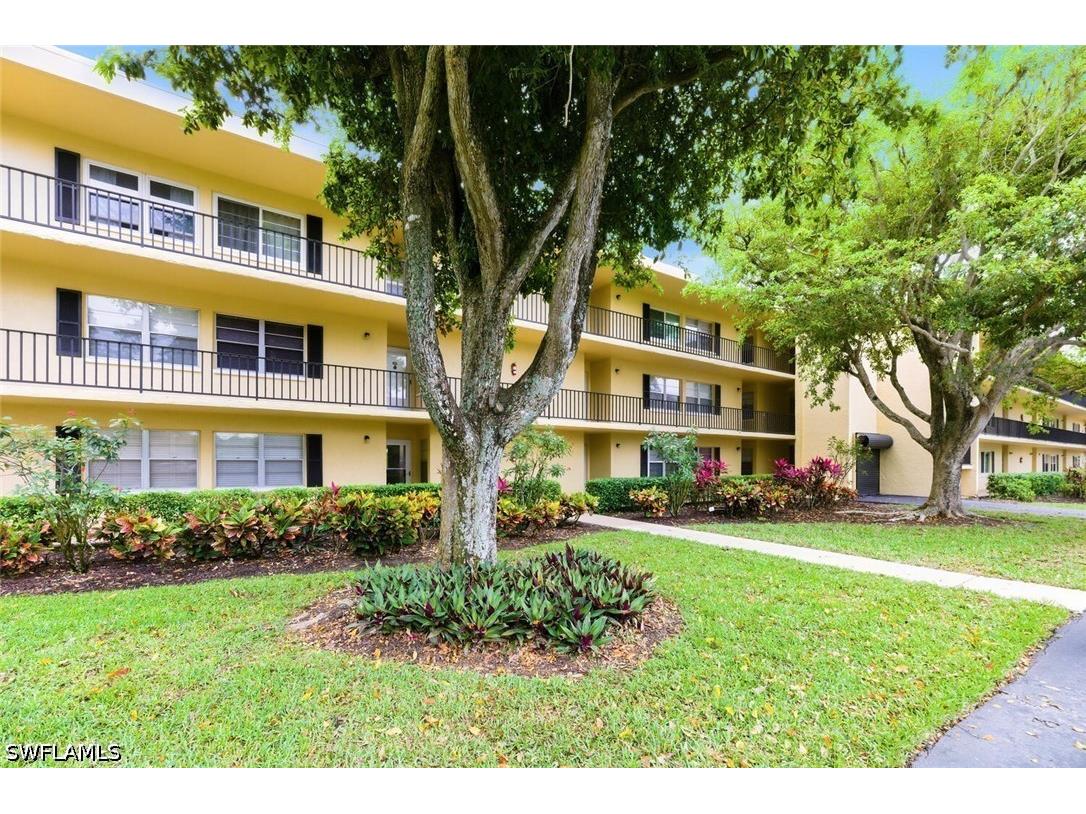 1087 Forest Lakes Drive #1-303 Naples FL 34105 226014586 image2