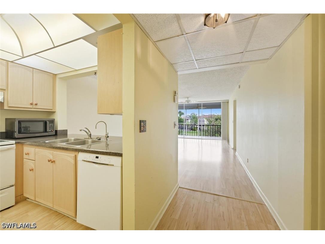 1087 Forest Lakes Drive #1-303 Naples FL 34105 226014586 image7