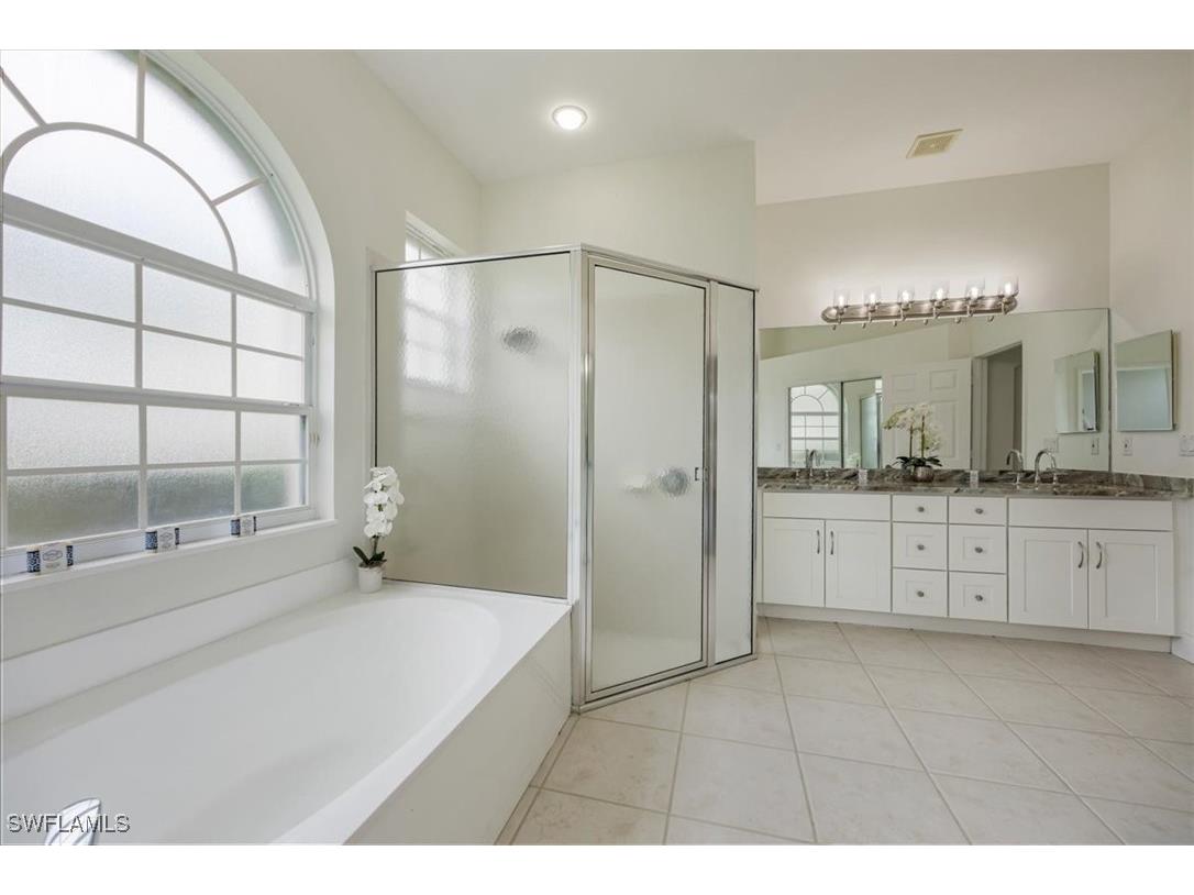 1087 Port Orange Way Naples FL 34120 225061725 image23