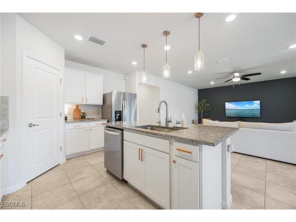 10882 Firebush Circle North Fort Myers FL 33917 2025023208 image12