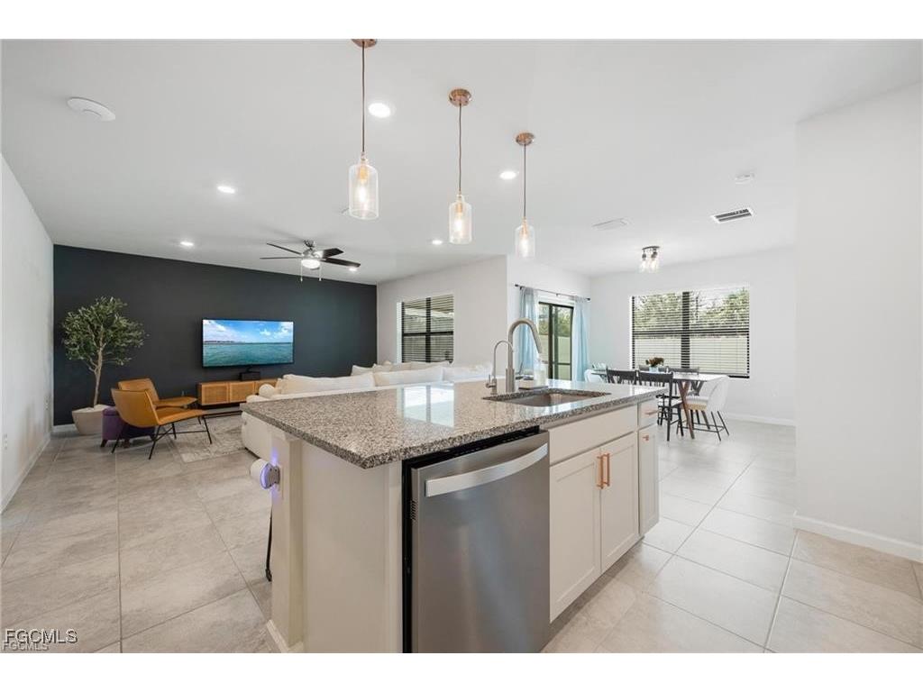 10882 Firebush Circle North Fort Myers FL 33917 2025023208 image13