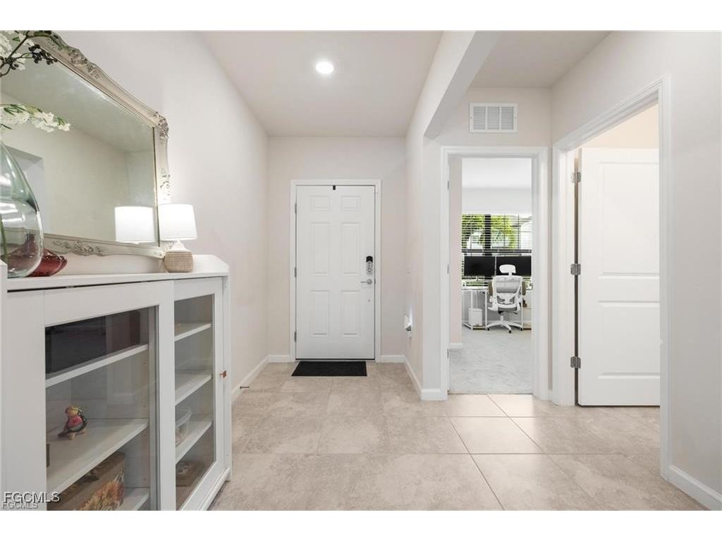 10882 Firebush Circle North Fort Myers FL 33917 2025023208 image25
