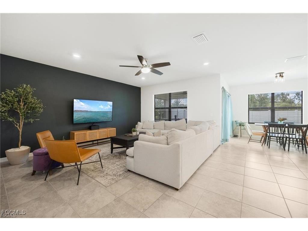 10882 Firebush Circle North Fort Myers FL 33917 2025023208 image3