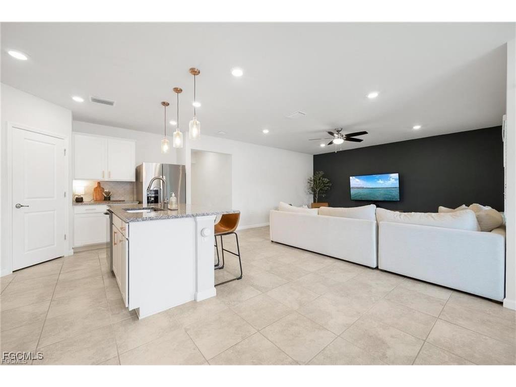 10882 Firebush Circle North Fort Myers FL 33917 2025023208 image9