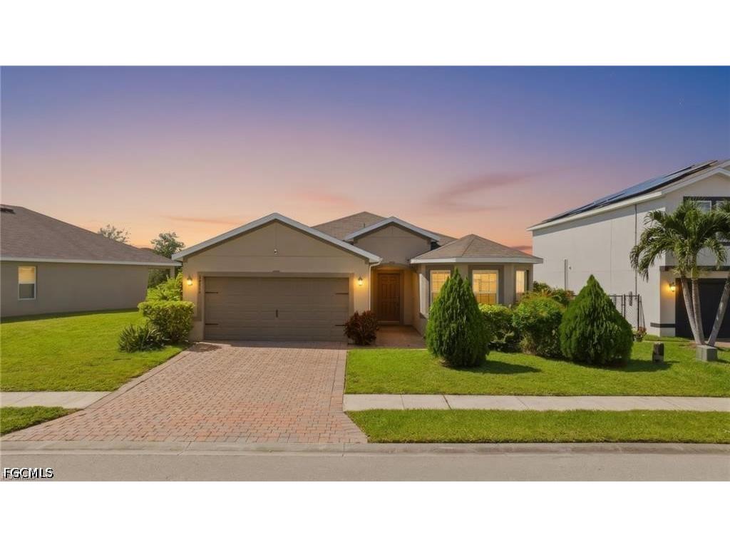 10884 Marble Brook Boulevard Lehigh Acres FL 33936 2026023765 image2