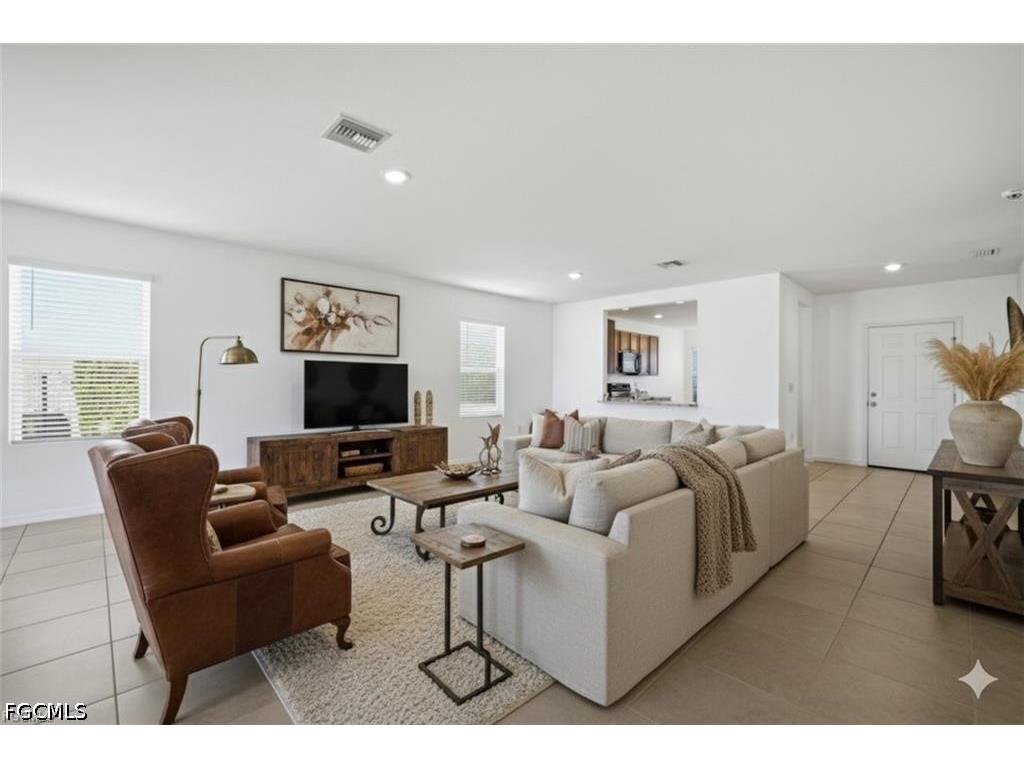 10884 Marble Brook Boulevard Lehigh Acres FL 33936 2026023765 image5