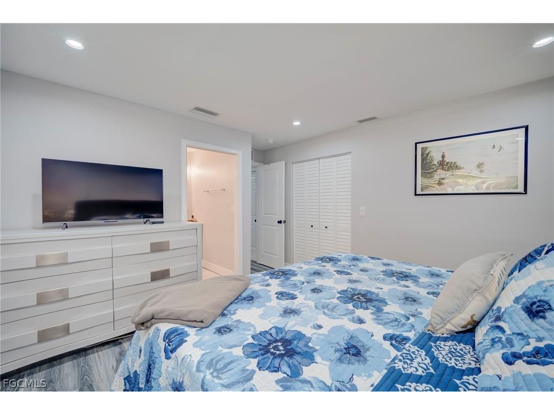 1089 N Town And River Drive Fort Myers FL 33919 2026013535 image16