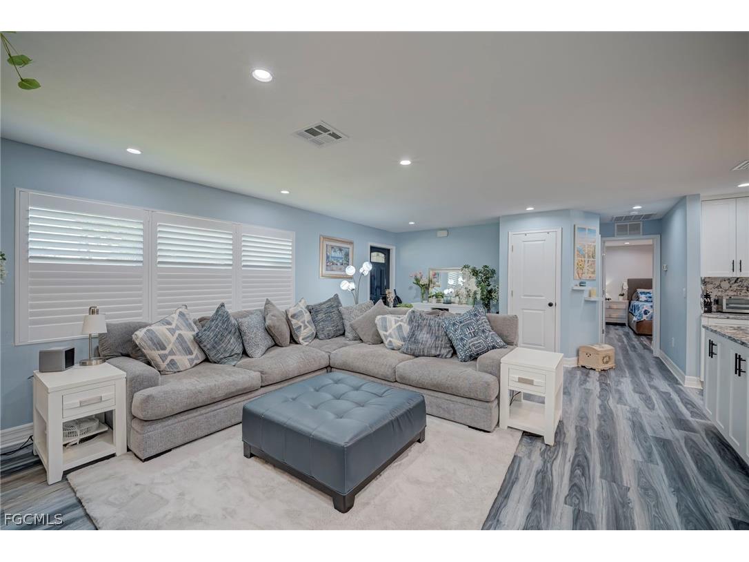 1089 N Town And River Drive Fort Myers FL 33919 2026013535 image2