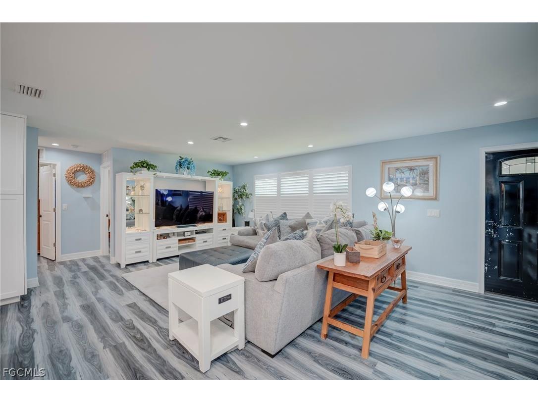 1089 N Town And River Drive Fort Myers FL 33919 2026013535 image5