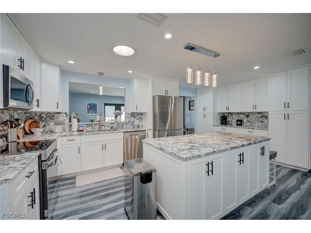 1089 N Town And River Drive Fort Myers FL 33919 2026013535 image8