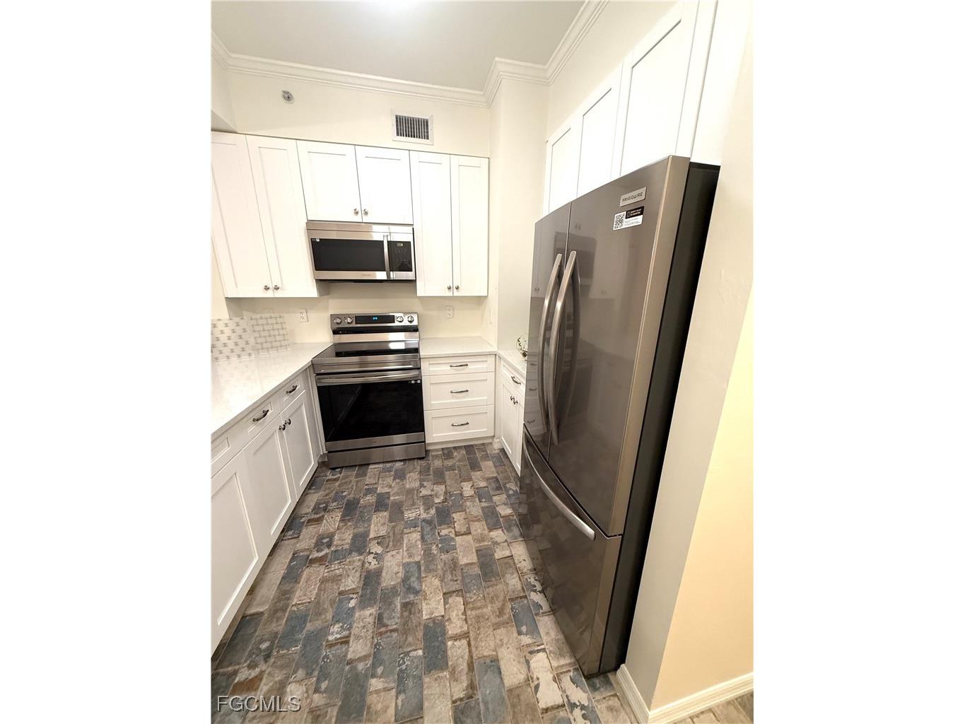 1089 Winding Pines Circle #106 Cape Coral FL 33909 2026004694 image8