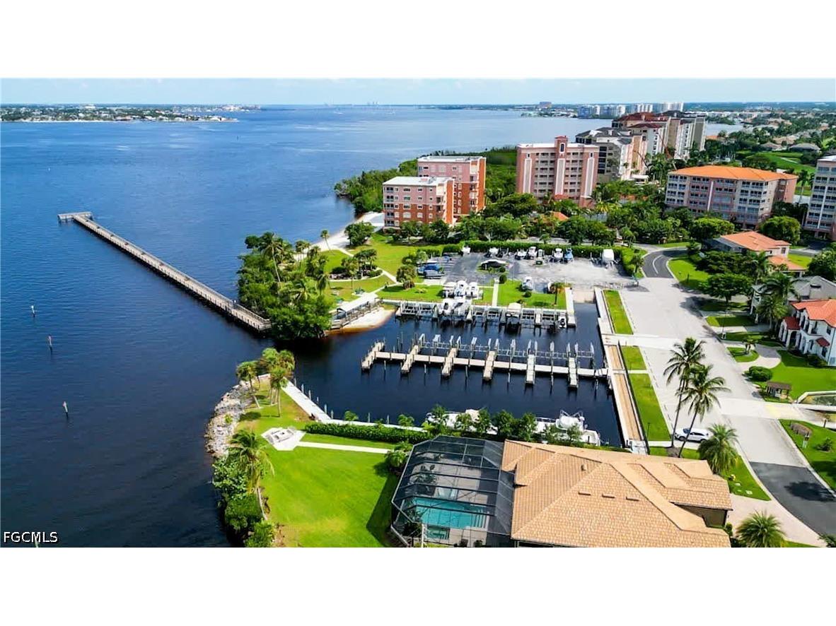 10891 Meadow Lark Cove Drive Fort Myers FL 33908 2026018387 image4