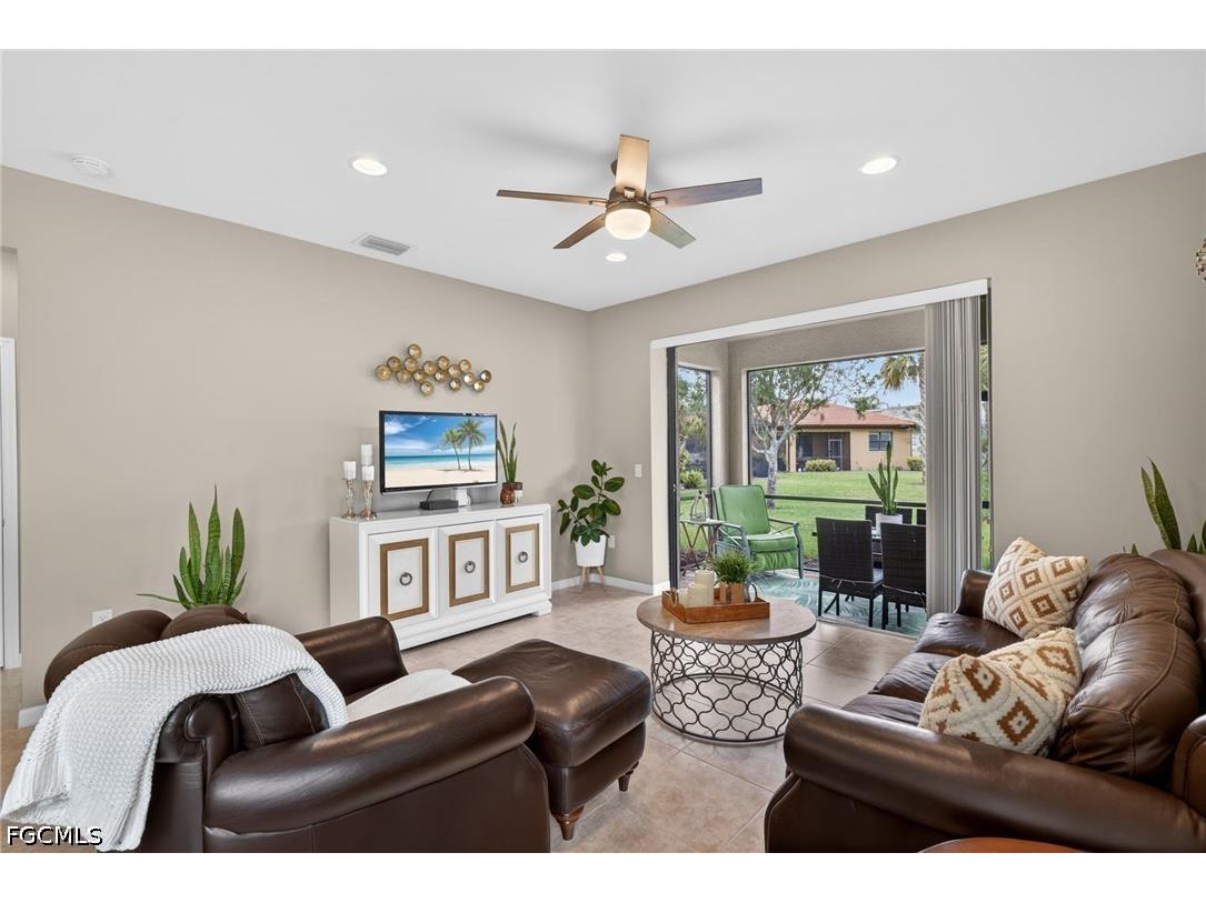 10894 Glenhurst Street Fort Myers FL 33913 2026018418 image12