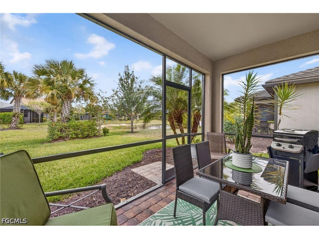 10894 Glenhurst Street Fort Myers FL 33913 2026018418 image3