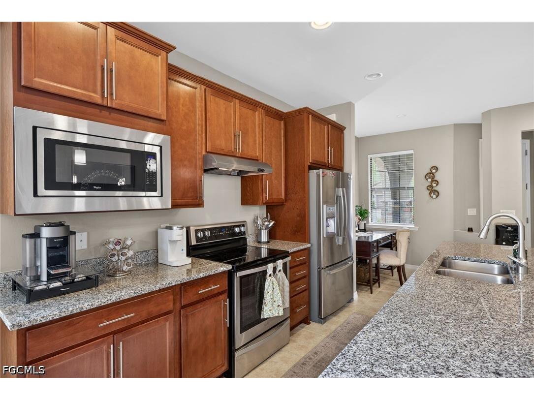 10894 Glenhurst Street Fort Myers FL 33913 2026018418 image7