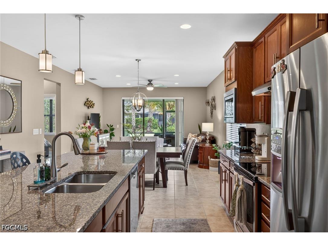 10894 Glenhurst Street Fort Myers FL 33913 2026018418 image8