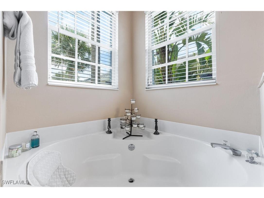 109 Burnt Pine Drive Naples FL 34119 225063949 image10