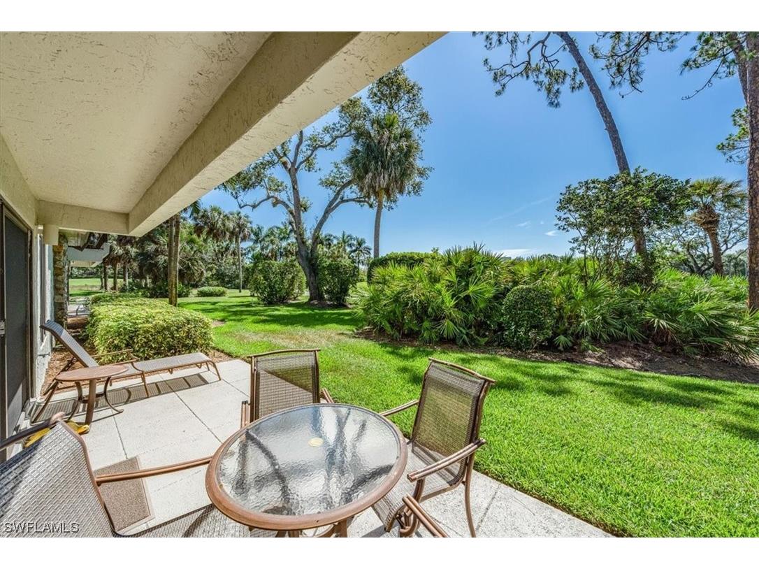 109 Clubhouse Lane #195 Naples FL 34105 223038456 image1