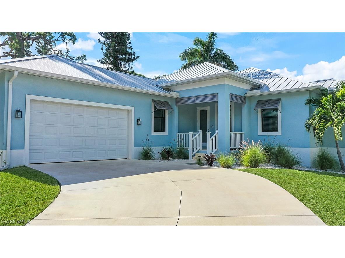 109 Cocohatchee Street Naples FL 34110 223086148 image1