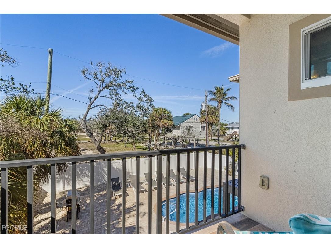 109 Gulfview Avenue Fort Myers Beach FL 33931 2026002969 image14