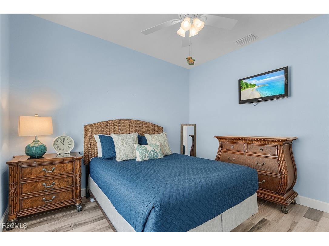 109 Gulfview Avenue Fort Myers Beach FL 33931 2026002969 image16