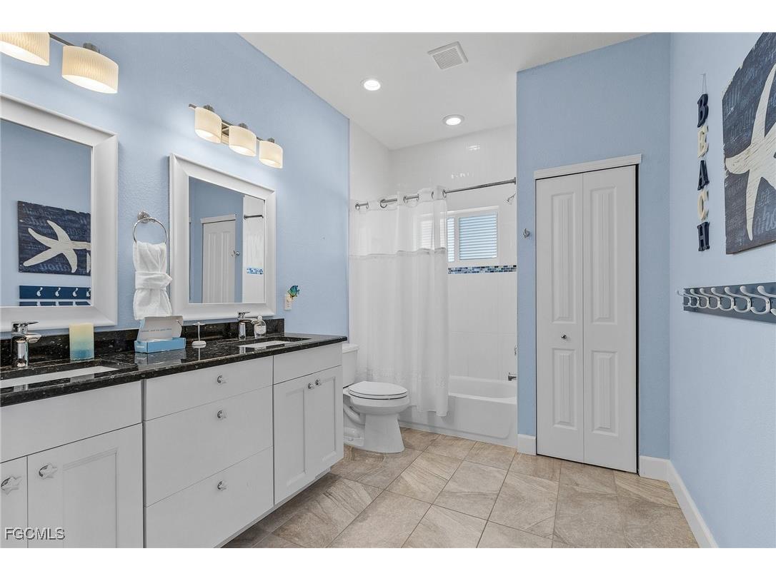 109 Gulfview Avenue Fort Myers Beach FL 33931 2026002969 image17