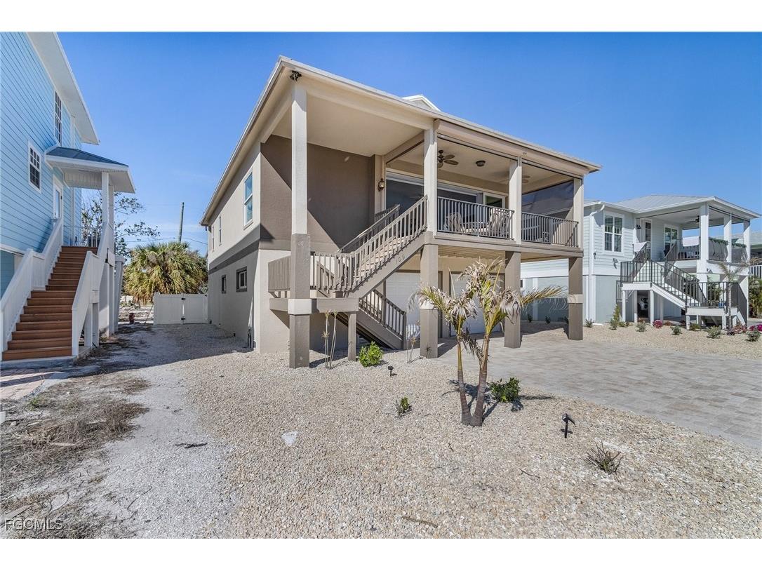 109 Gulfview Avenue Fort Myers Beach FL 33931 2026002969 image2