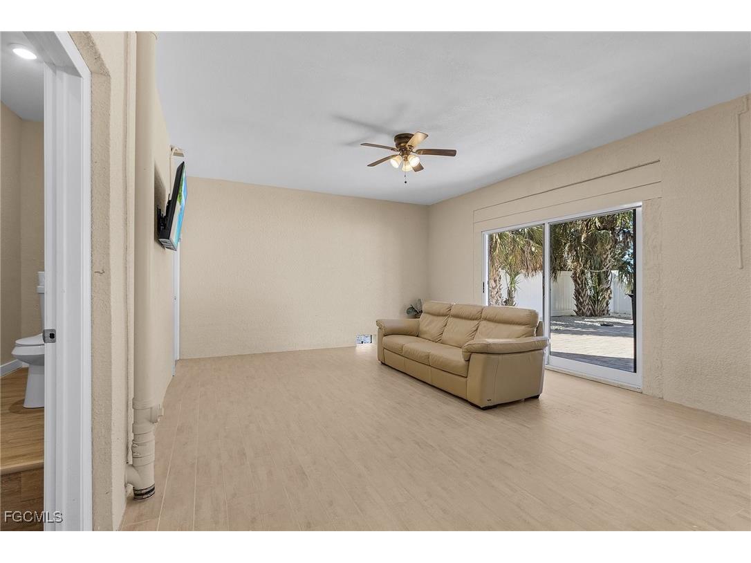 109 Gulfview Avenue Fort Myers Beach FL 33931 2026002969 image21