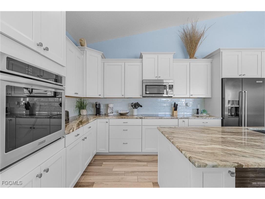 109 Gulfview Avenue Fort Myers Beach FL 33931 2026002969 image5