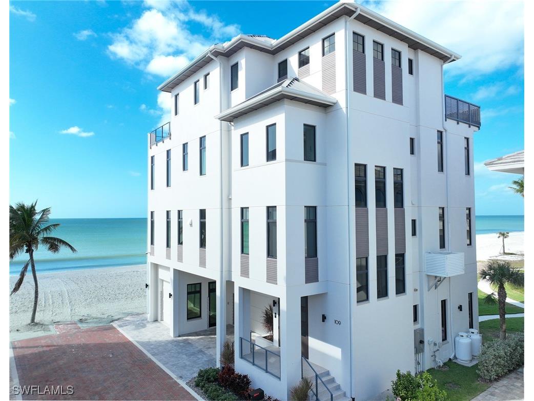 109 Kaula Lane Bonita Springs FL 34134 225083243 image1