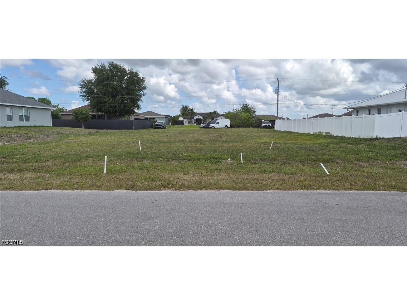 109 NE 11th Terrace Cape Coral FL 33909 2026019205 image2