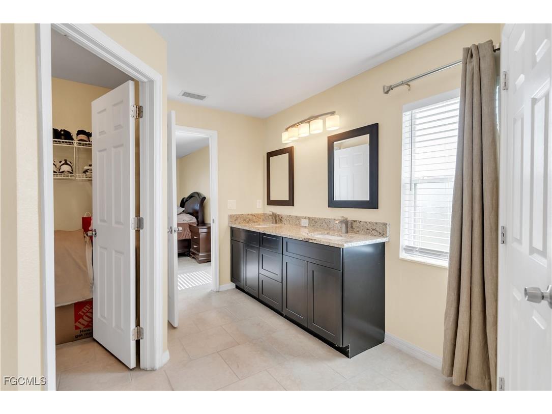 109 NW 14th Street Cape Coral FL 33993 2025000227 image18