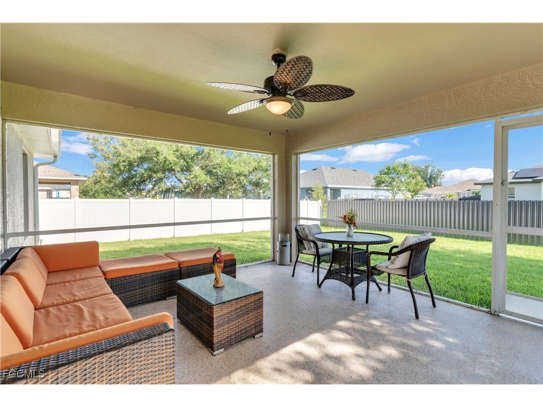109 NW 14th Street Cape Coral FL 33993 2025000227 image7