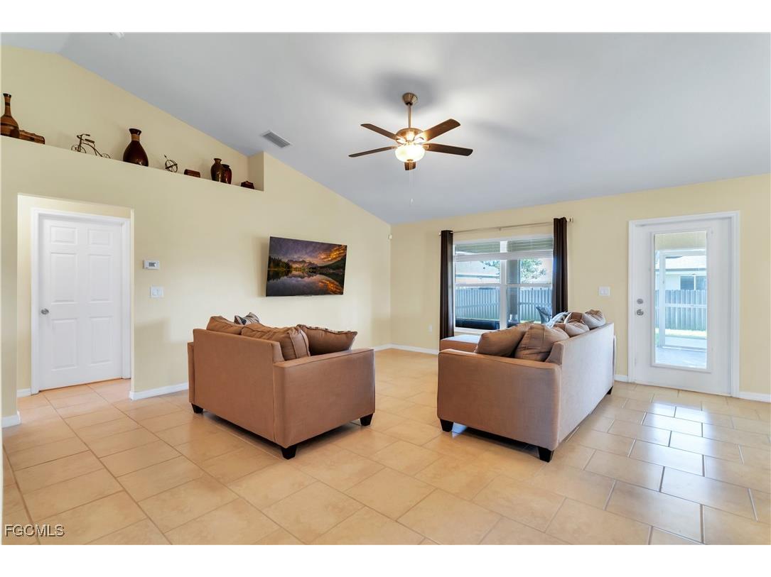 109 NW 14th Street Cape Coral FL 33993 2025000227 image8