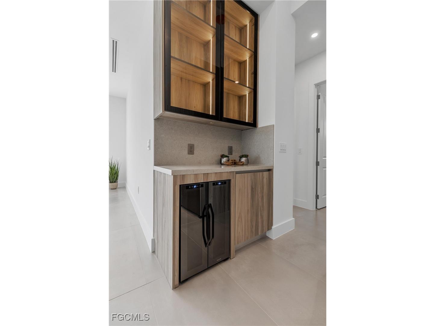 109 NW 35th Place Cape Coral FL 33993 2026000410 image18