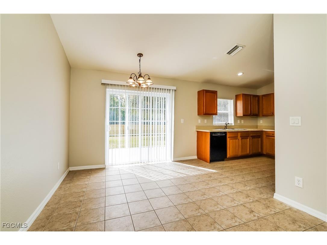 109 Ocean Park Drive Lehigh Acres FL 33972 2025015276 image5