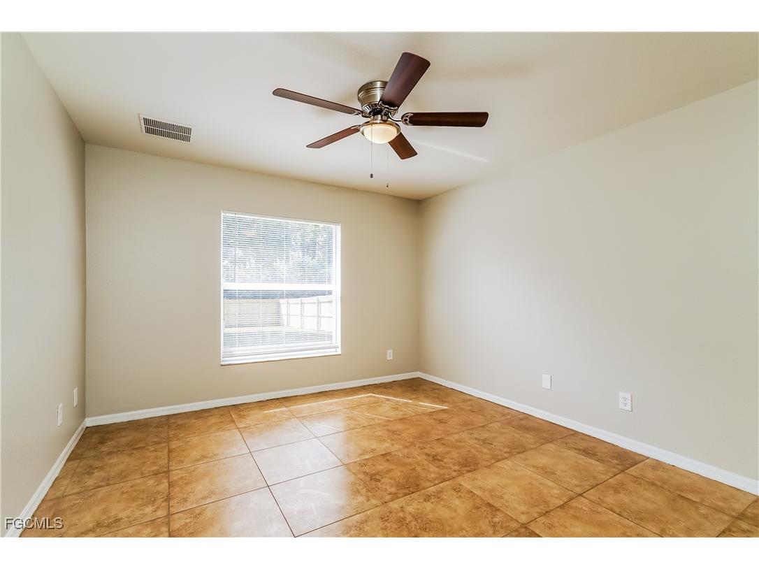 109 Ocean Park Drive Lehigh Acres FL 33972 2025015276 image8