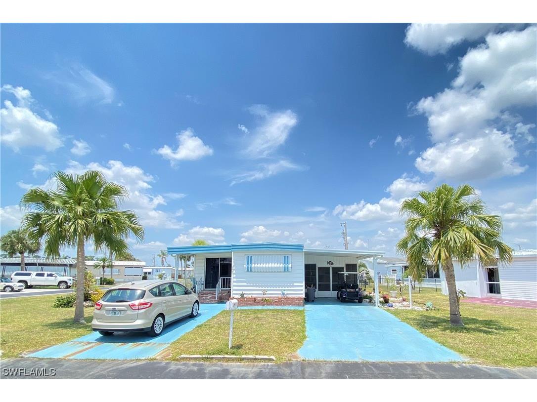 109 Overland Trail North Fort Myers FL 33917 223036931 image1