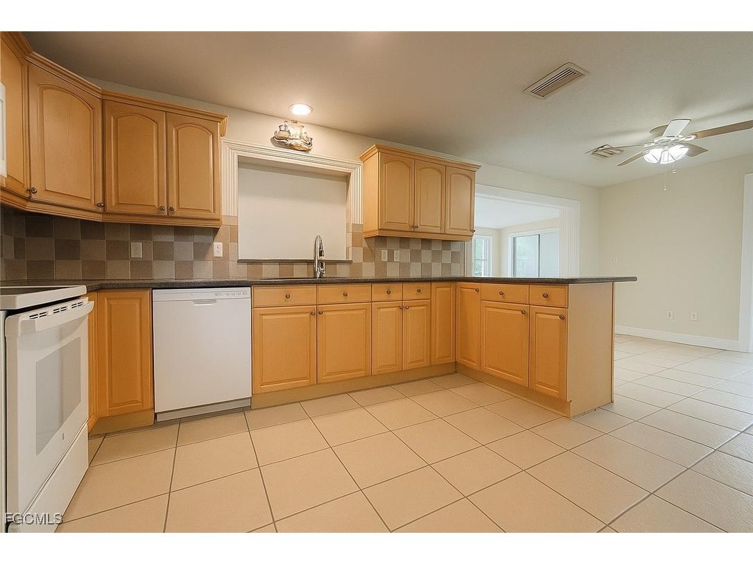 109 SE 46th Lane Cape Coral FL 33904 2025019329 image15