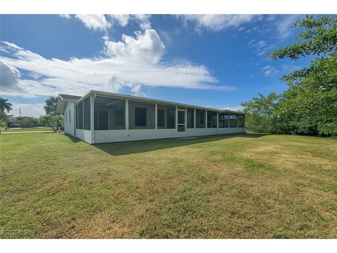 109 SE 46th Lane Cape Coral FL 33904 2025019329 image6